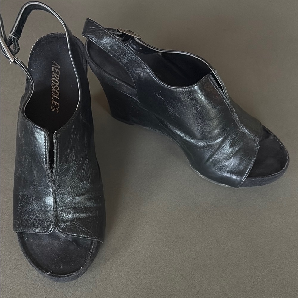 AEROSOLES Black Leather Wedge Slingback Sandals